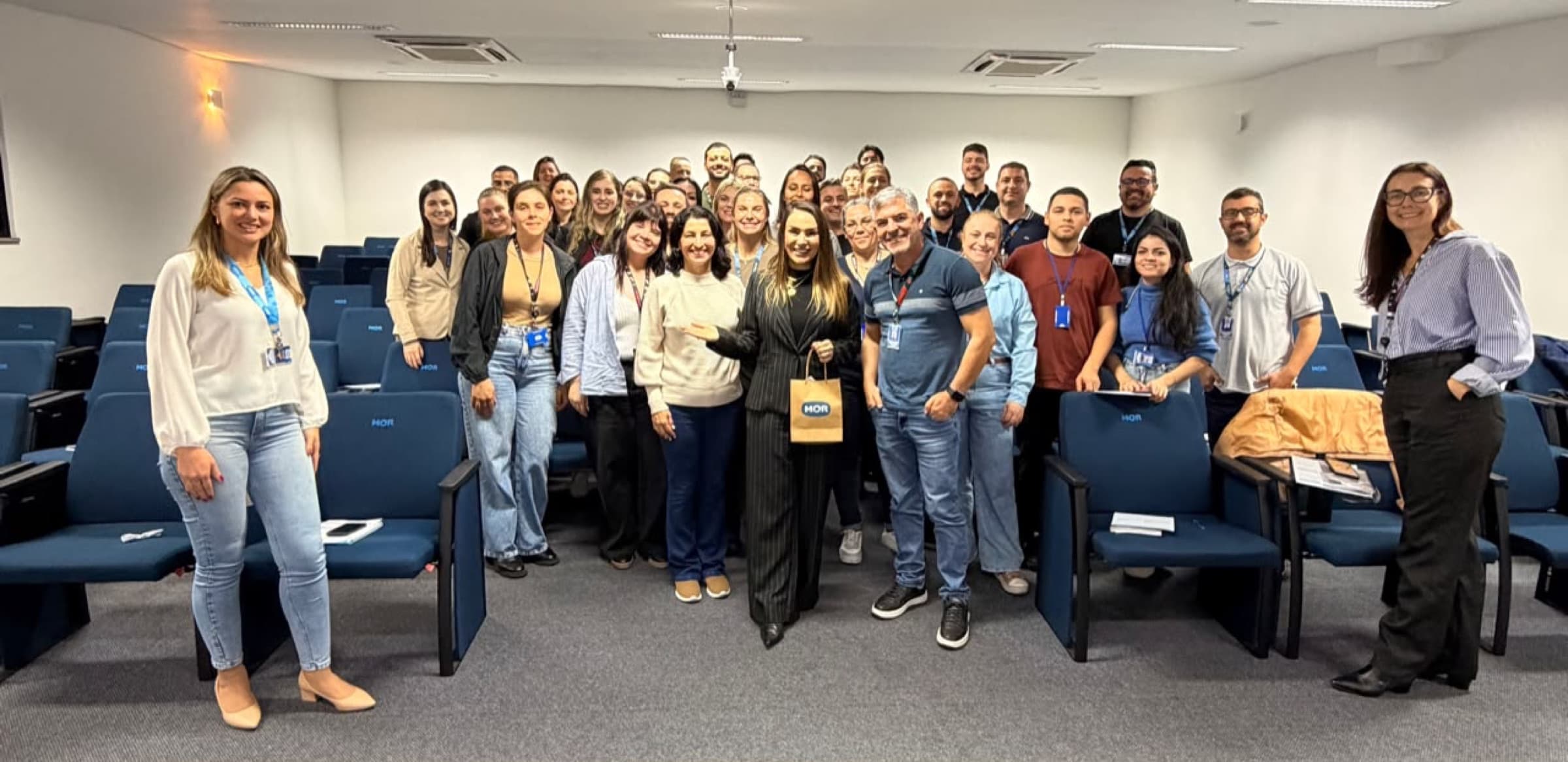 Equipe em sala de treinamento